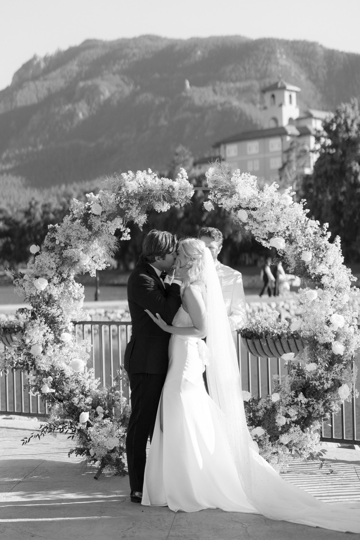 623-kayla-spencer-the-broadmoor-wedding-38