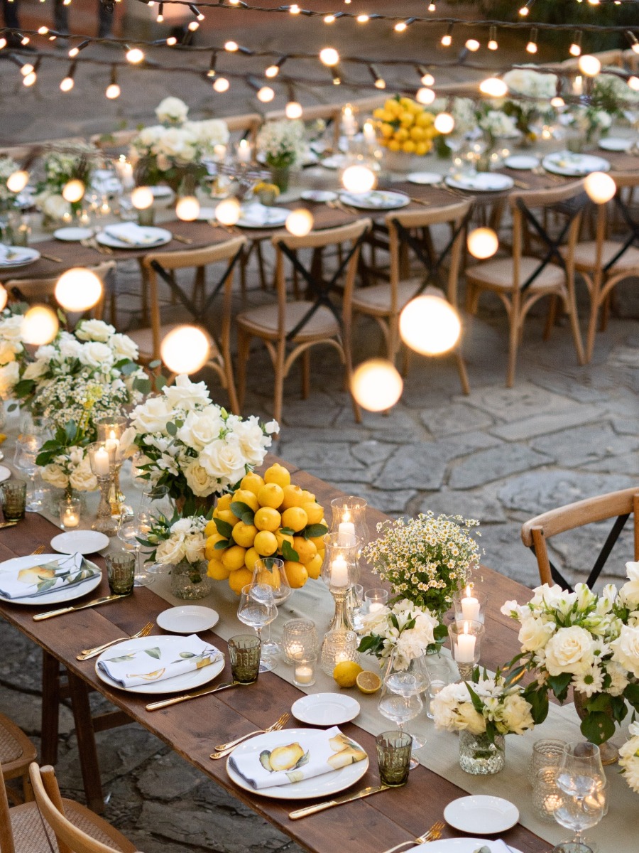 A villa wedding overlooking Florence that leaned into a lemon theme