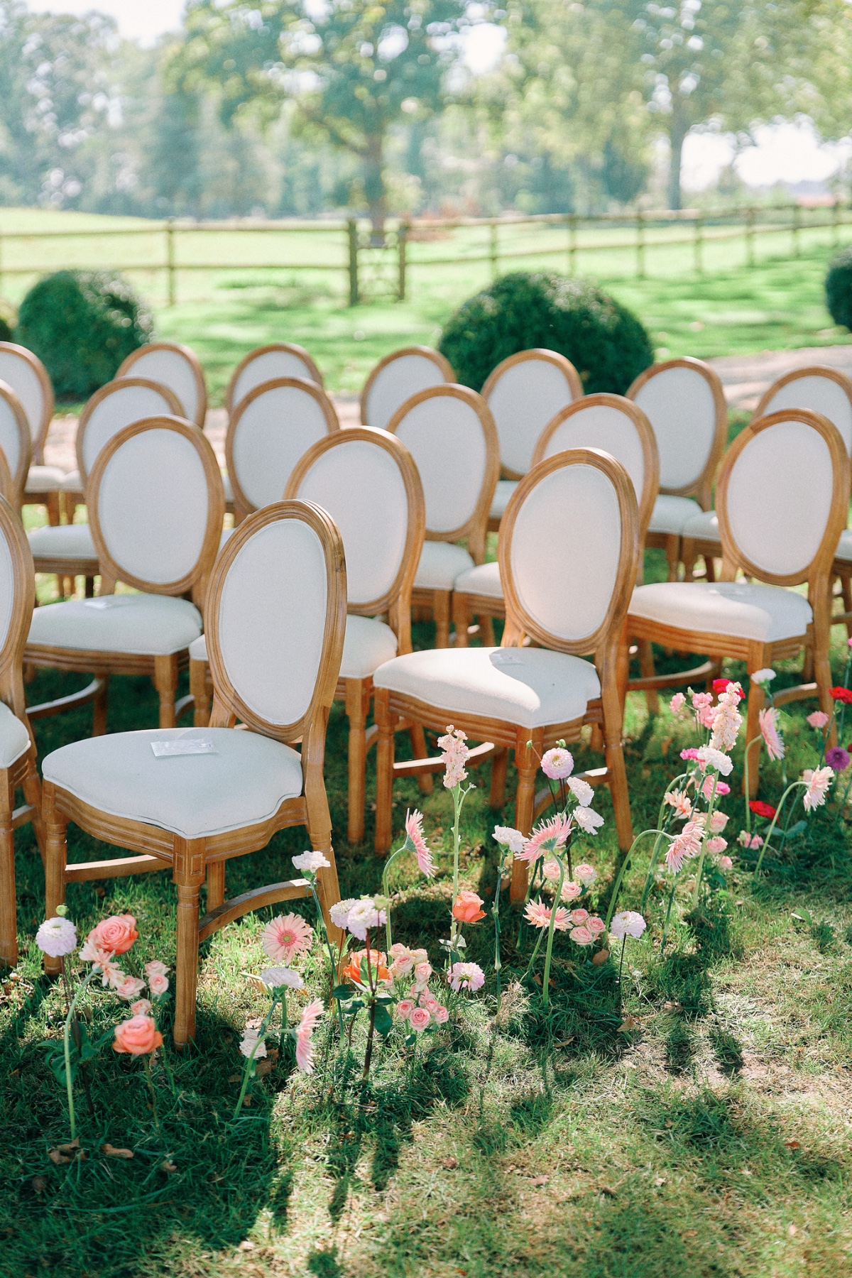 colorful-wedding-in-a-french-chateau-14