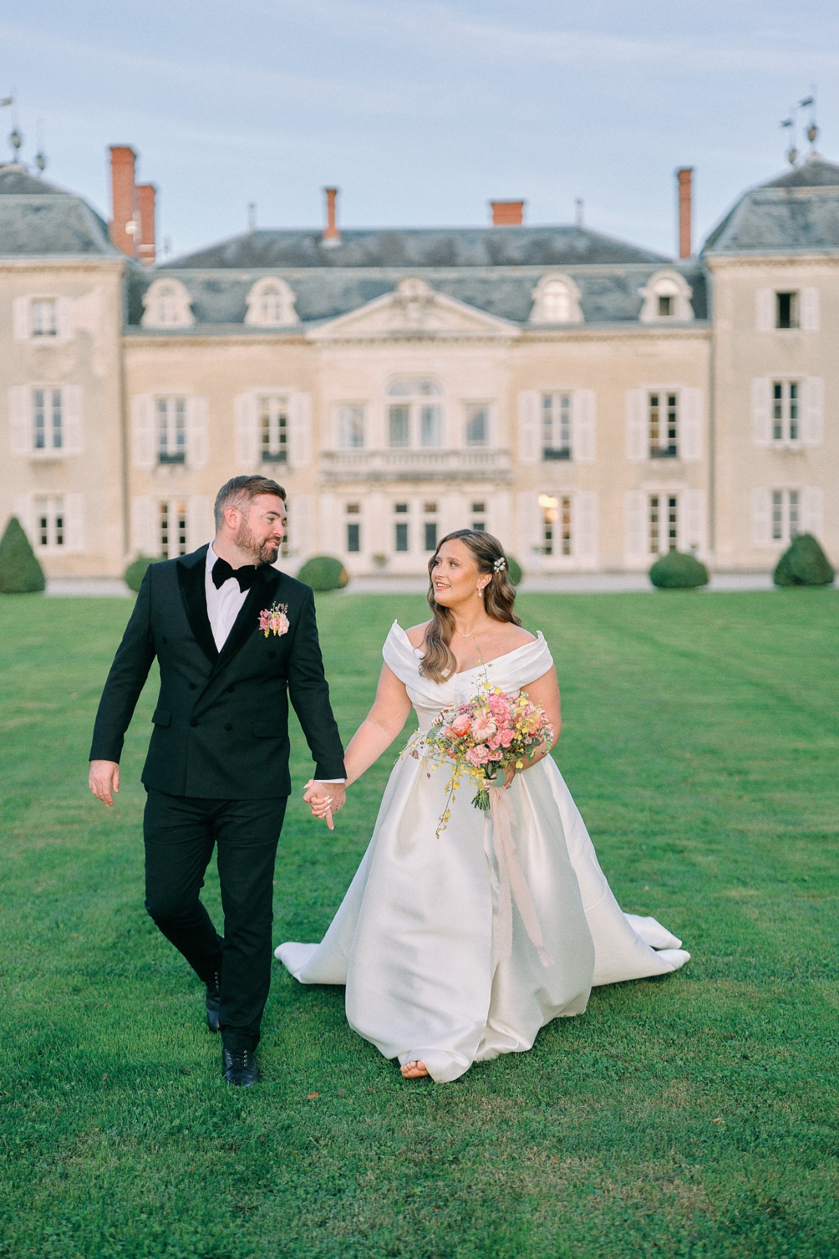 colorful-wedding-in-a-french-chateau-53