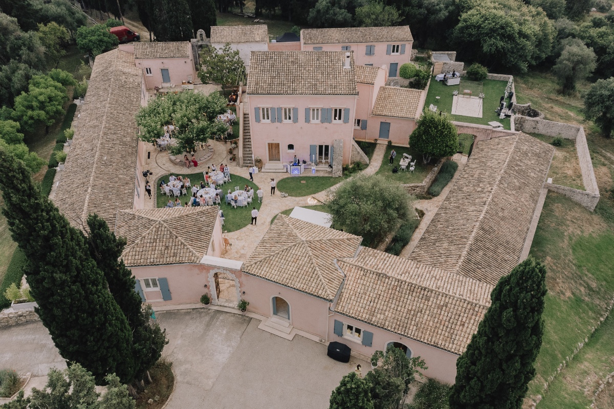 courtyard wedding reception