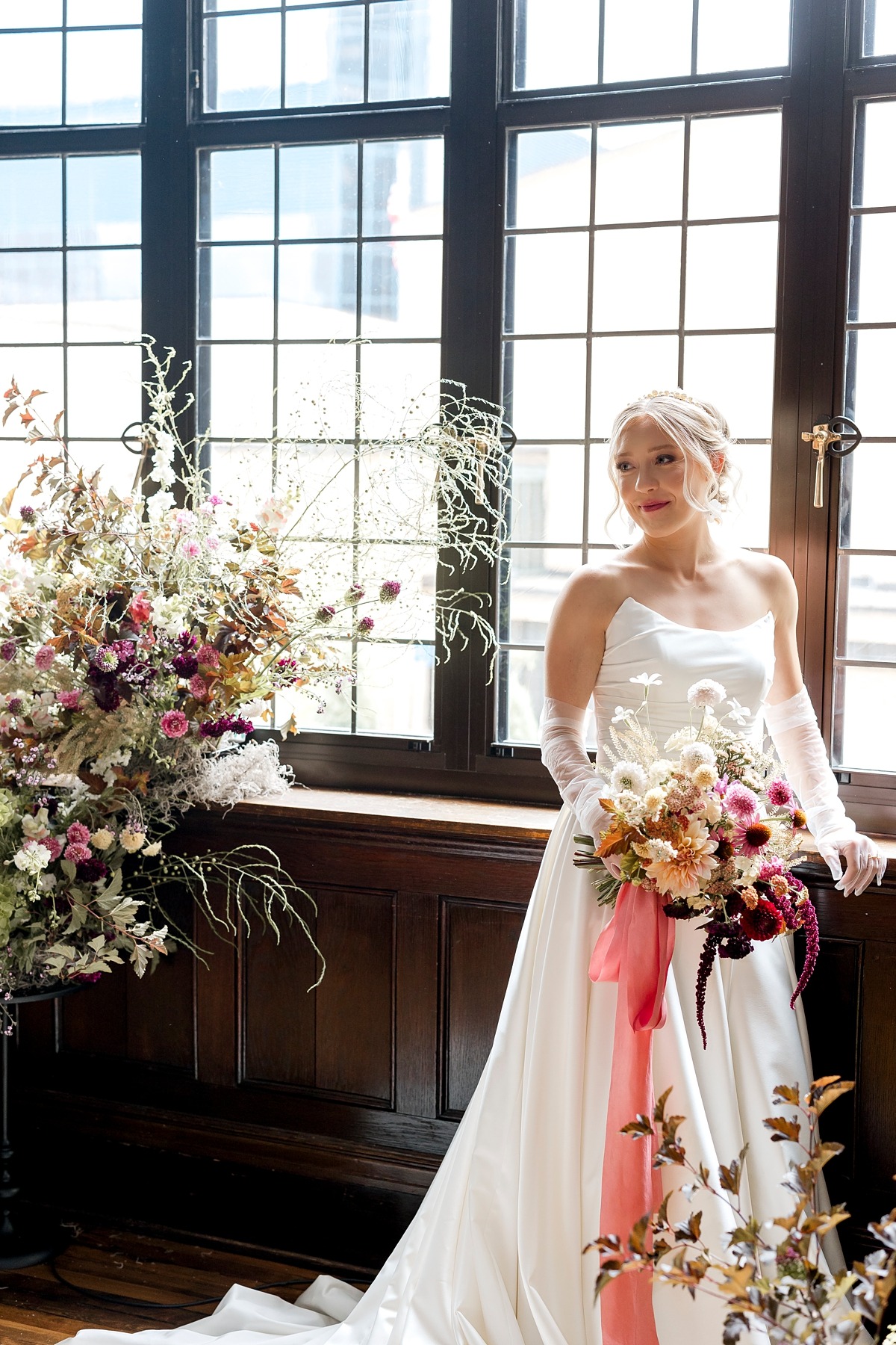 minneapolis-club-wedding-edwardian-spring-alexandra-robyn-photo_0006