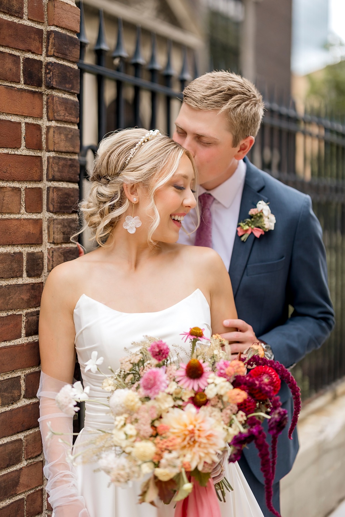 minneapolis-club-wedding-edwardian-spring-alexandra-robyn-photo_0056