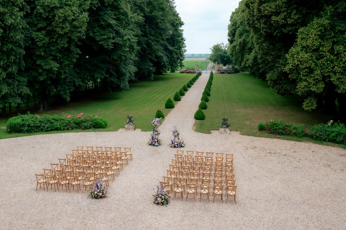 colorful garden wedding at a chateau outside of paris