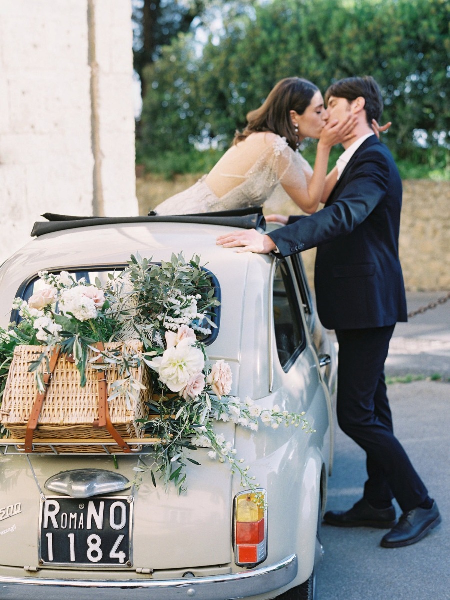 You'll want to elope in Tuscany after seeing this picturesque inspo