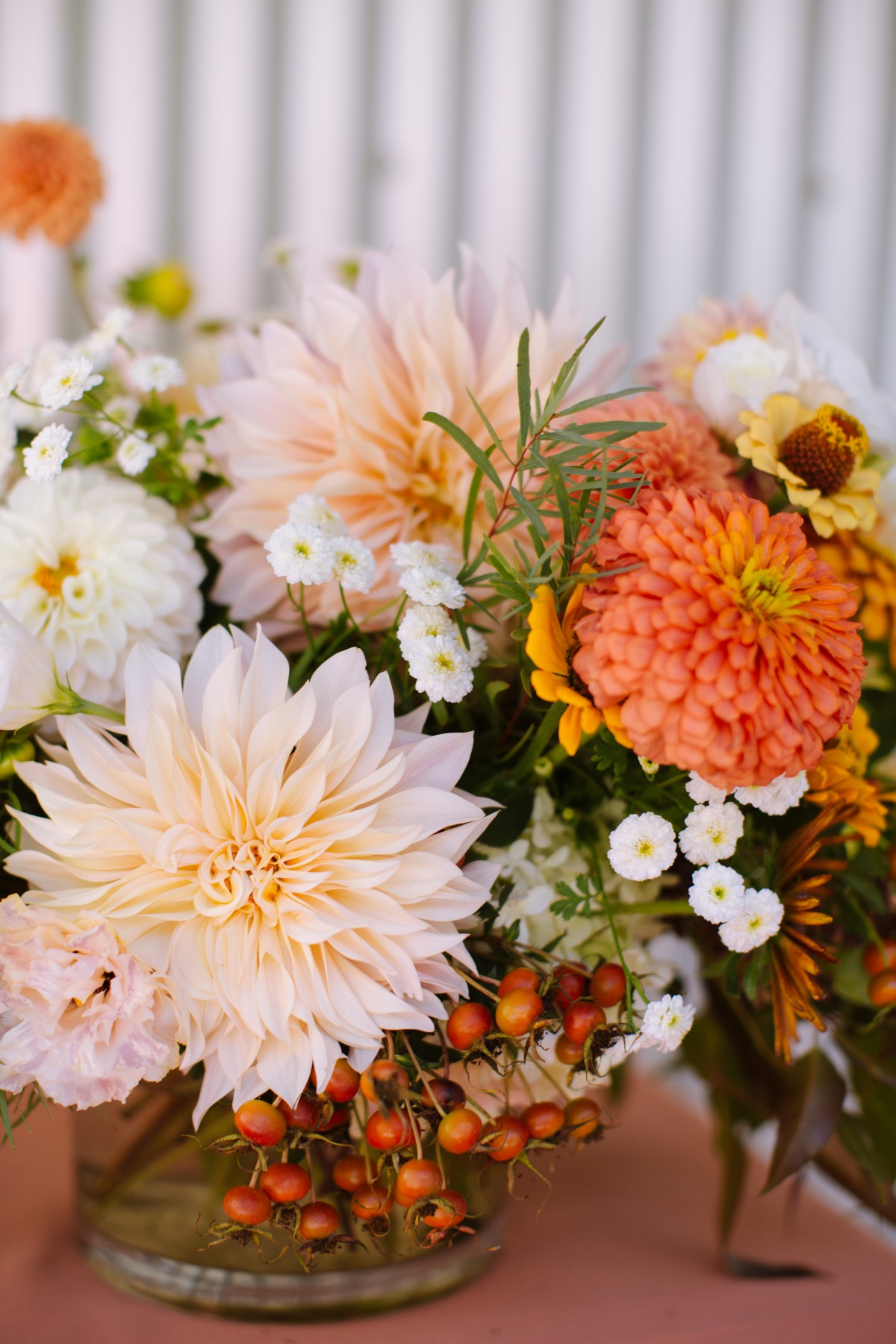 pink and orange centrpieces