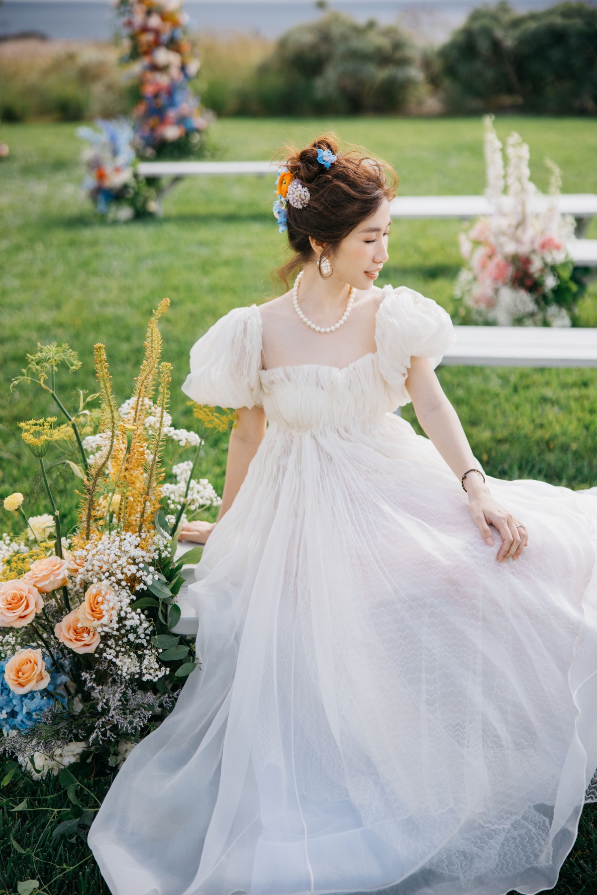 short-sleeve puff sleeve wedding dress