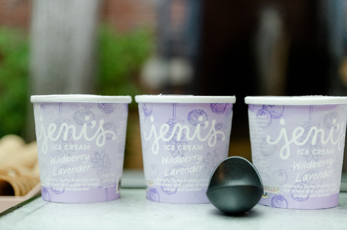 Jeni's ice cream for wedding dessert