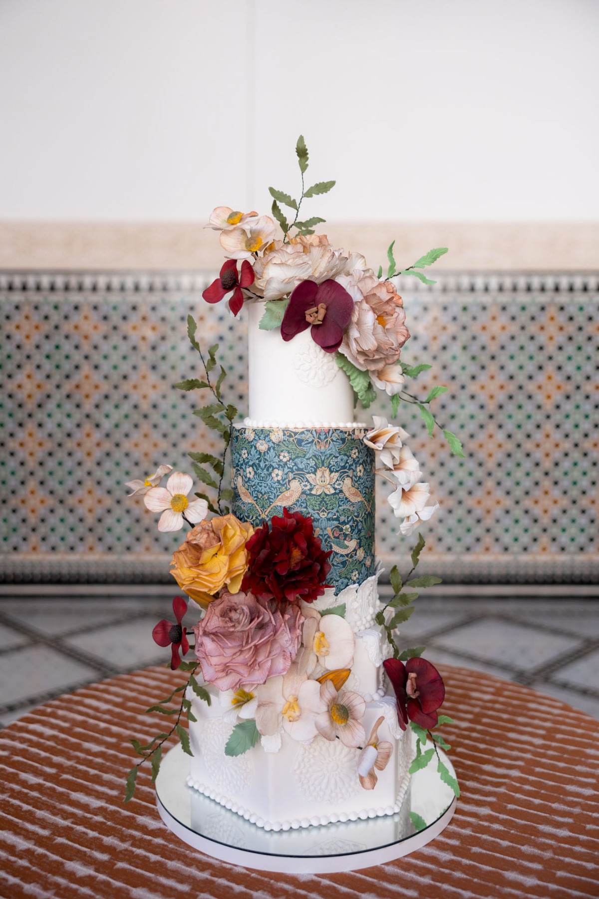 art-inspired wedding cake