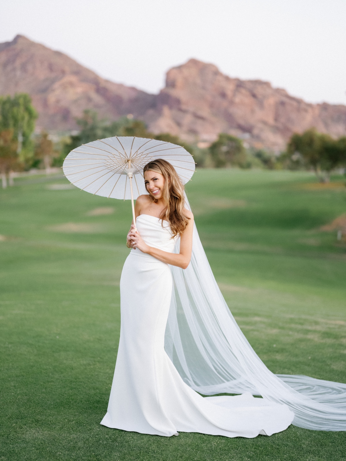 golf club bridal portraits