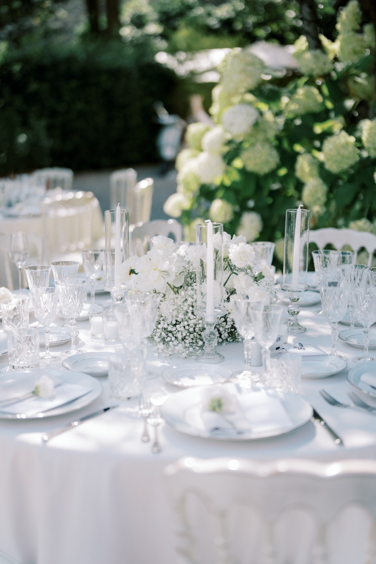 all white wedding decor inspiration