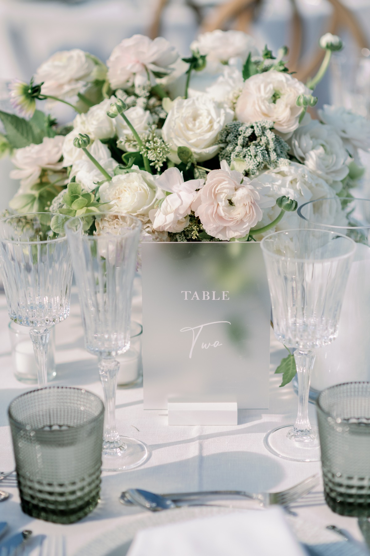 white wedding centerpiece