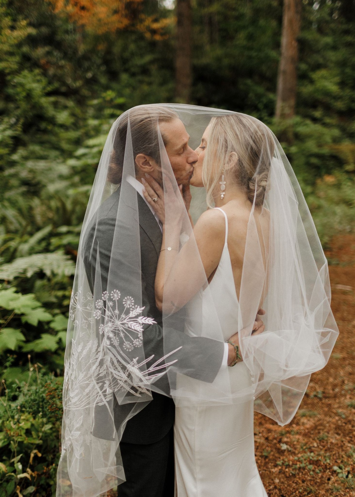 floral embroidered veil