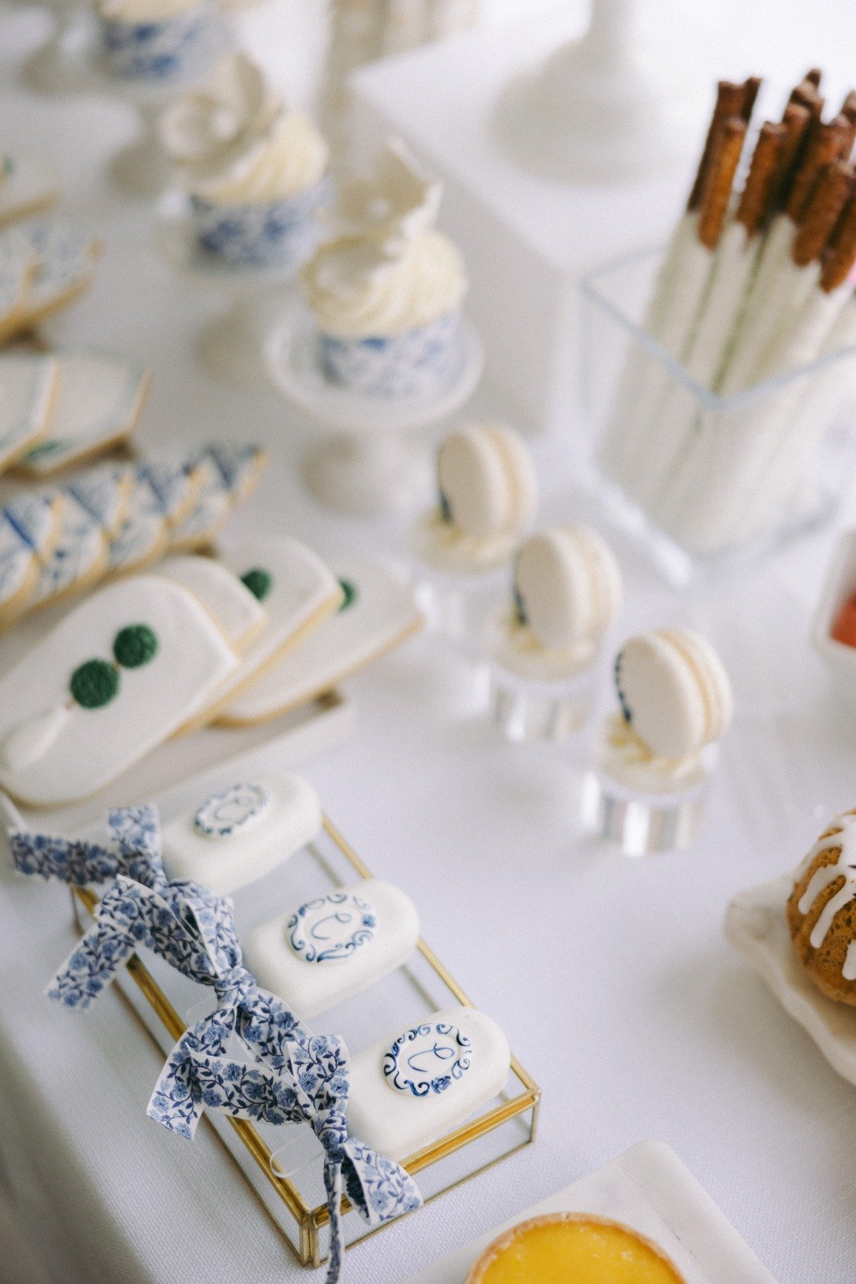 custom blue and white cake pop for wedding