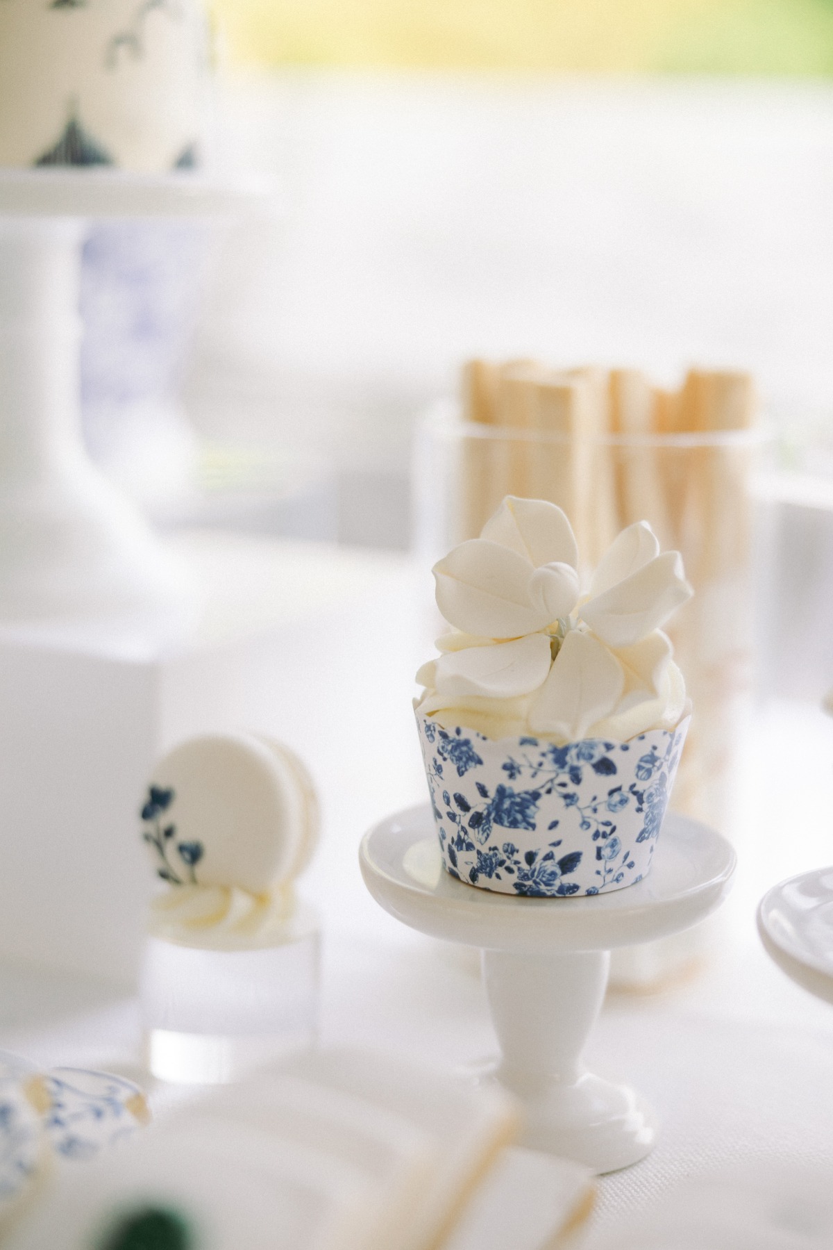 blue and white cupcake for wedding