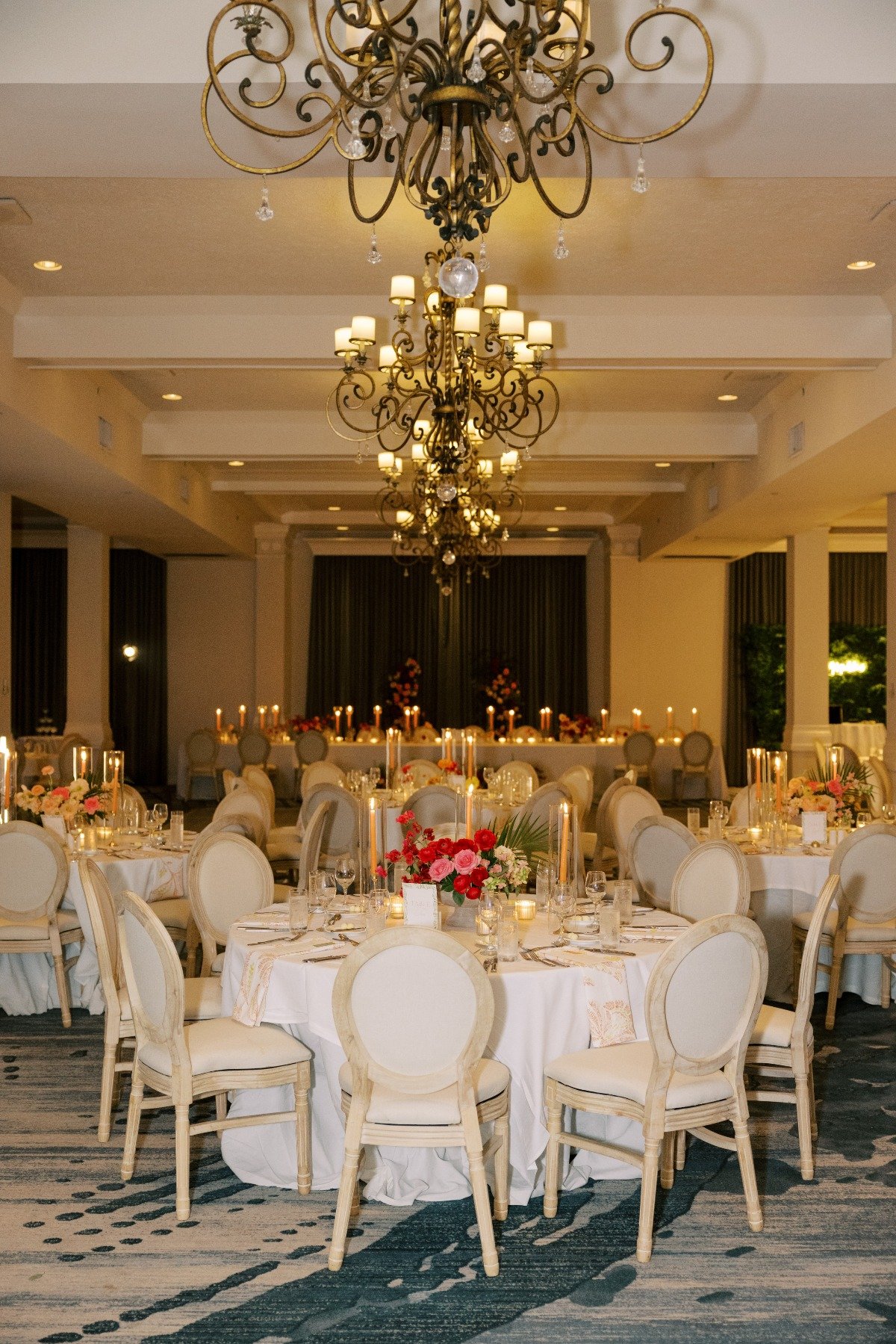 pink and red centerpieces