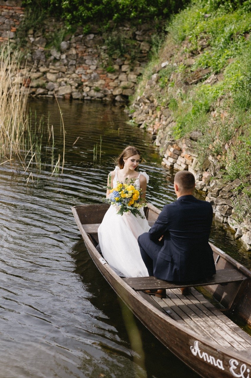 boat ceremony entrance