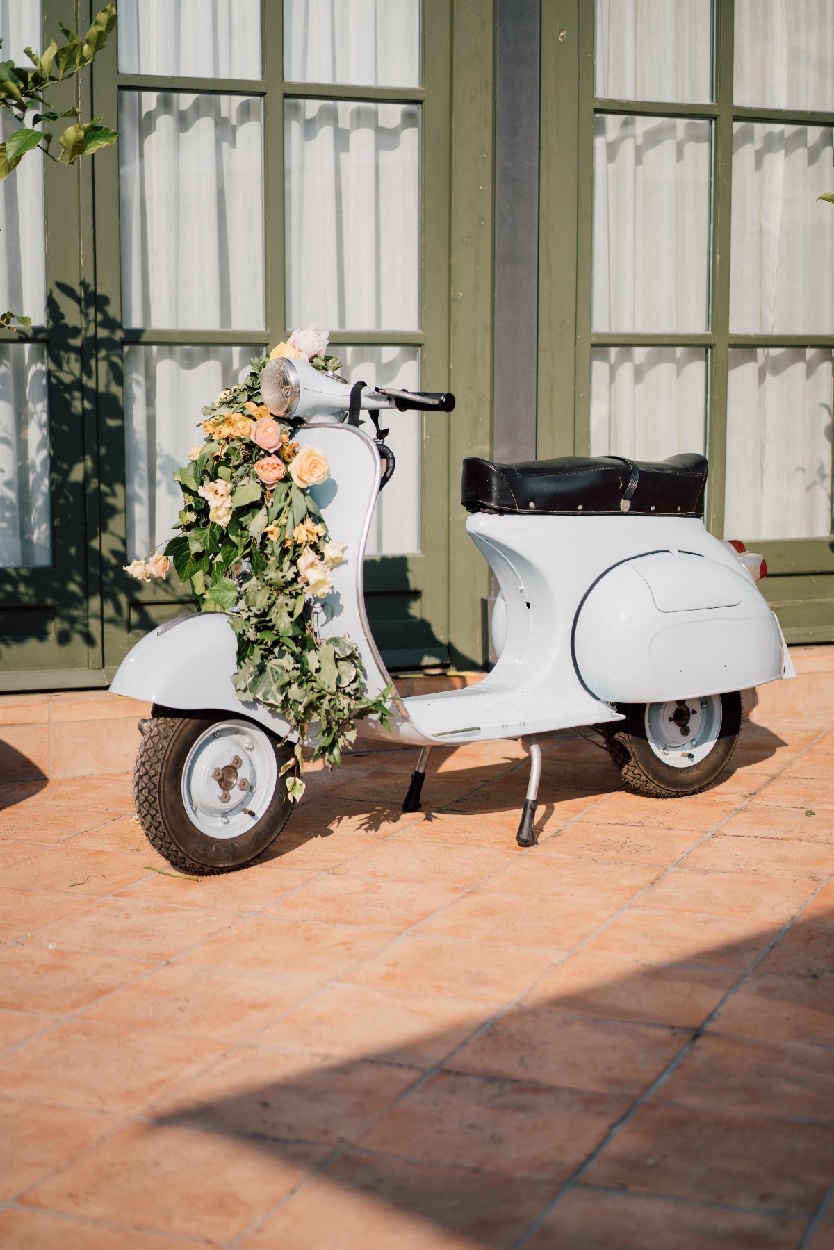 florals for vespa for wedding exit