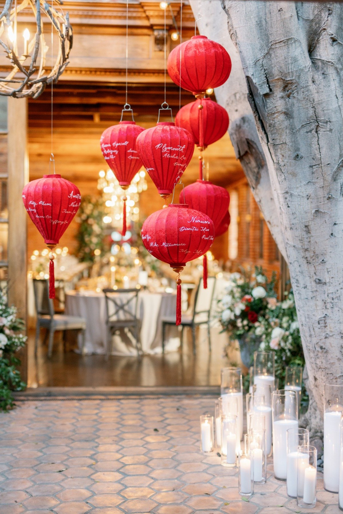 unique wedding seating idea using Chinese lanterns