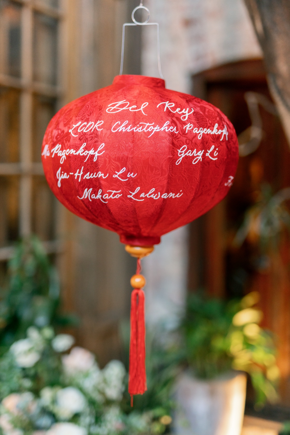 unique wedding seating idea using Chinese lanterns