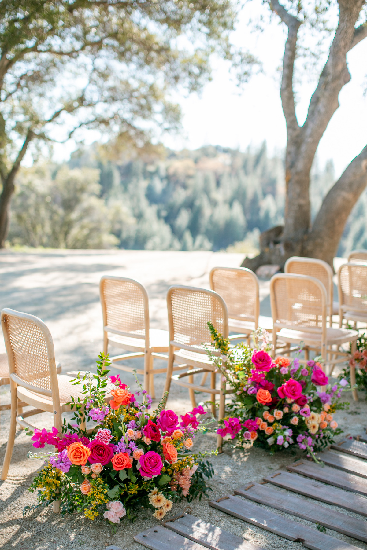 sunset-inspired ceremony floral arrangements