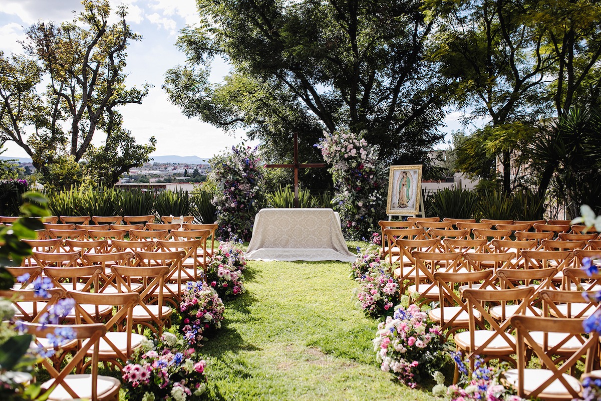 pastel garden wedding in mexican garden