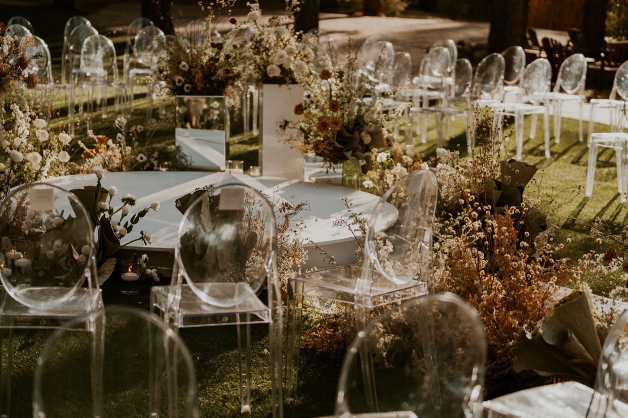 ceremony in the round at chalet view lodge