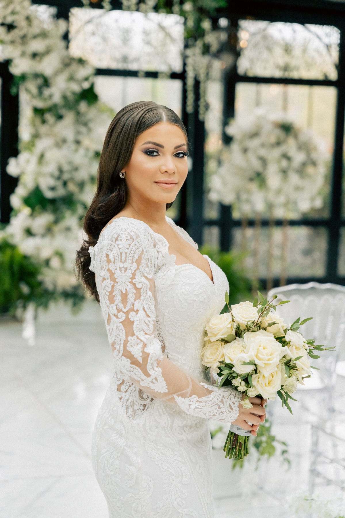 lace long-sleeve wedding dress