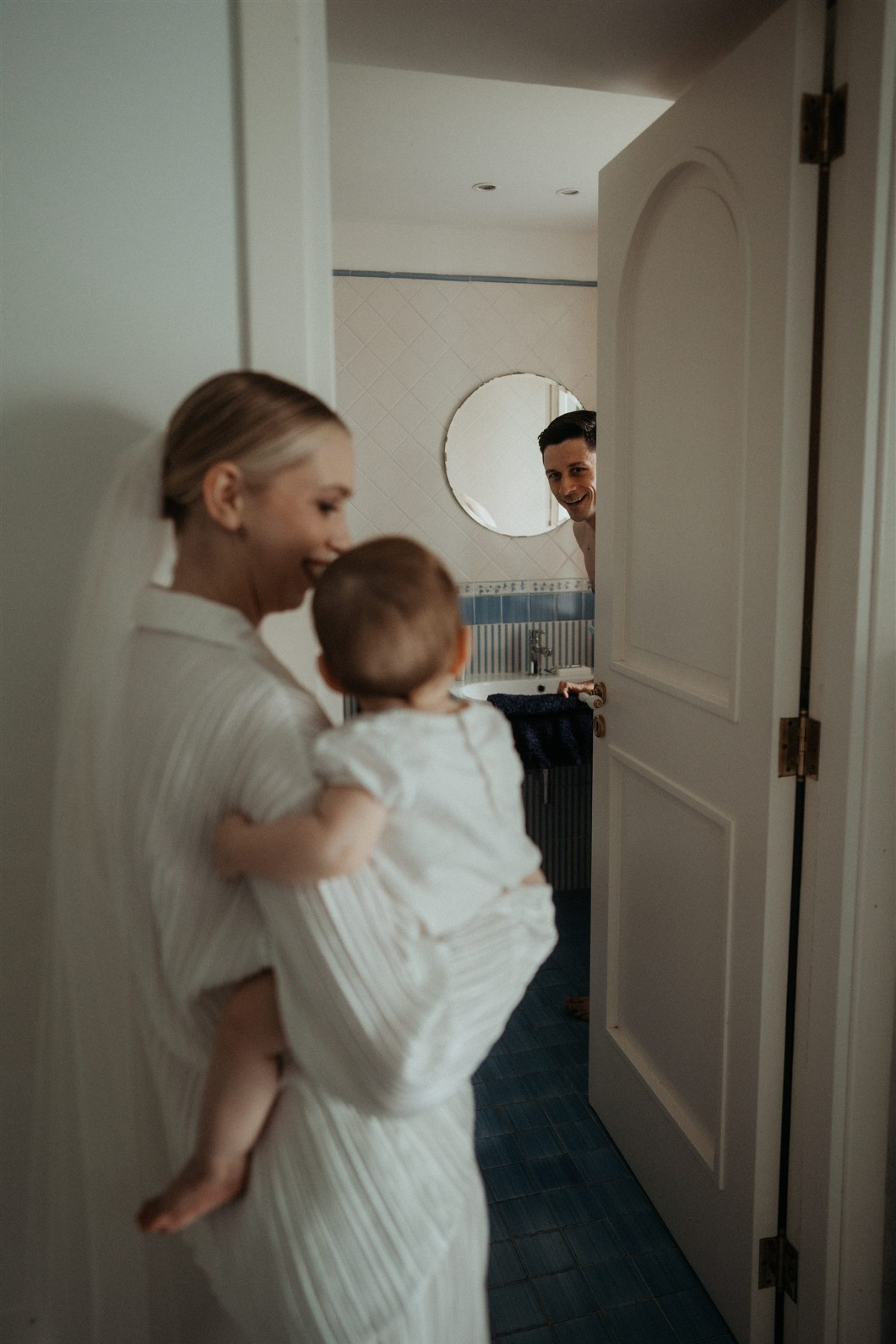 bride and daughter getting ready photography