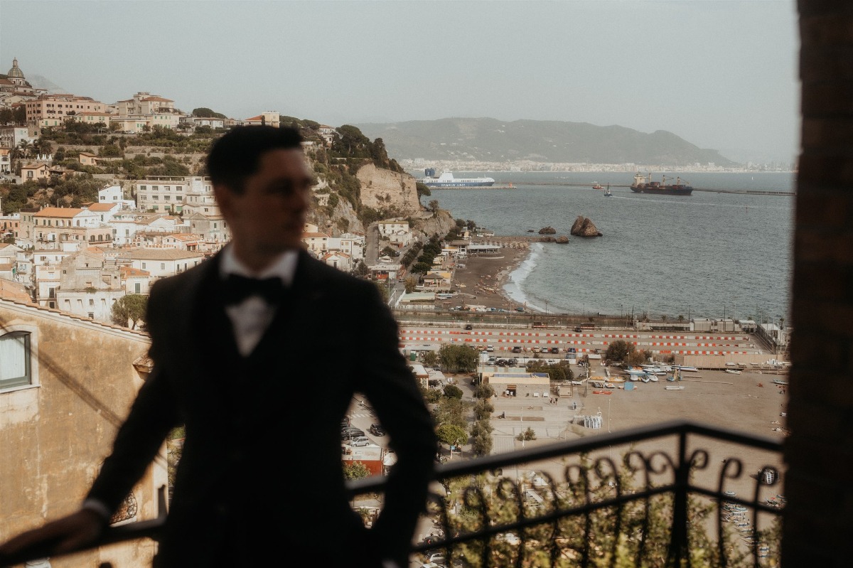 groom wedding photography ideas in positano