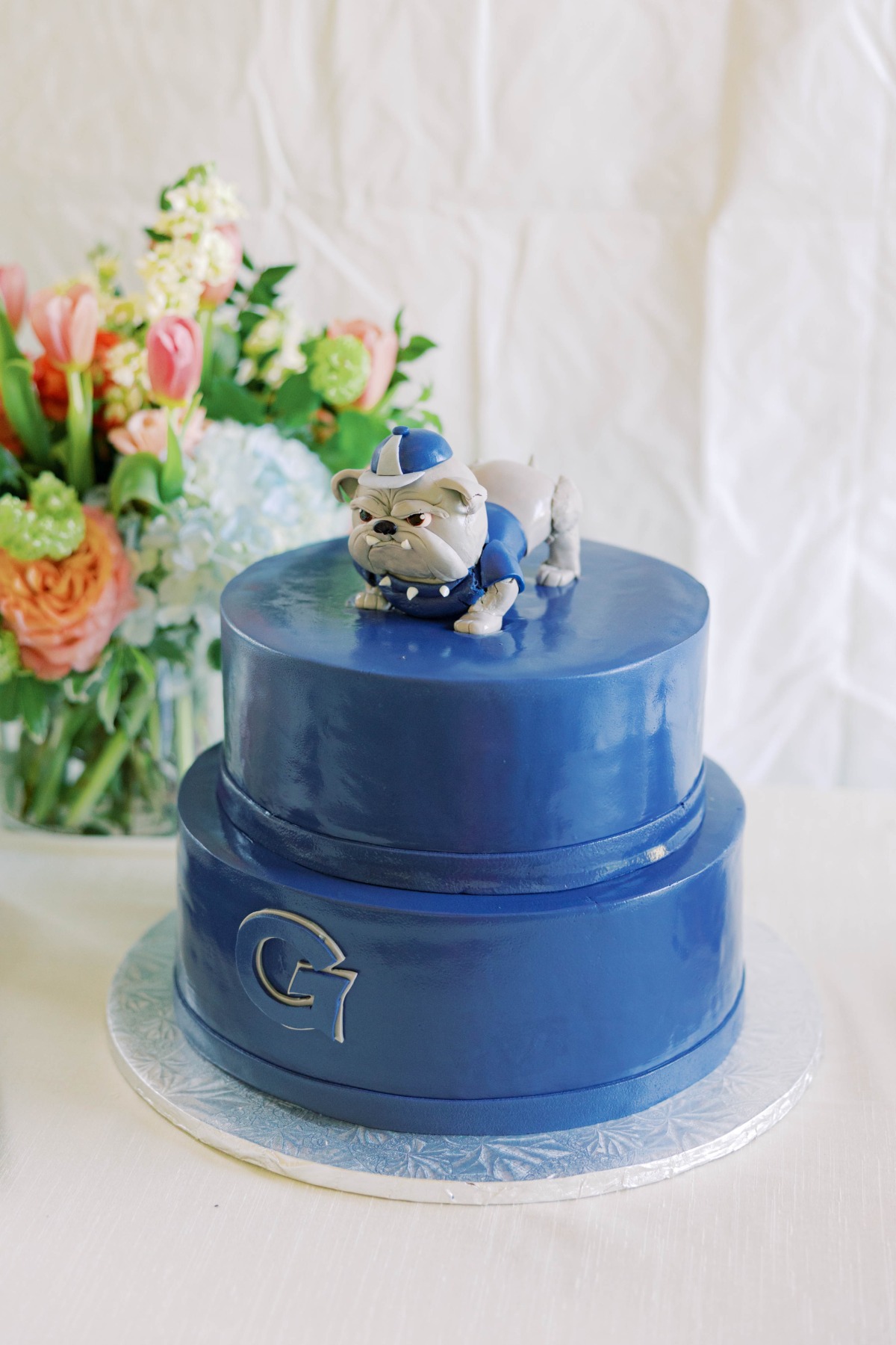 blue George Bulldogs grooms cake