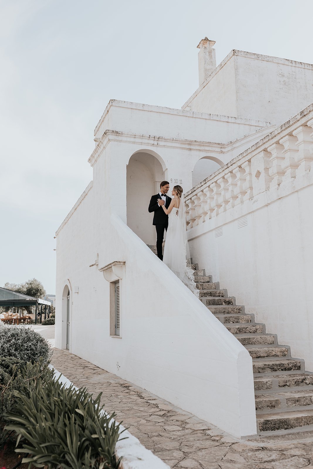 bride and groom at wedding on italian countryside