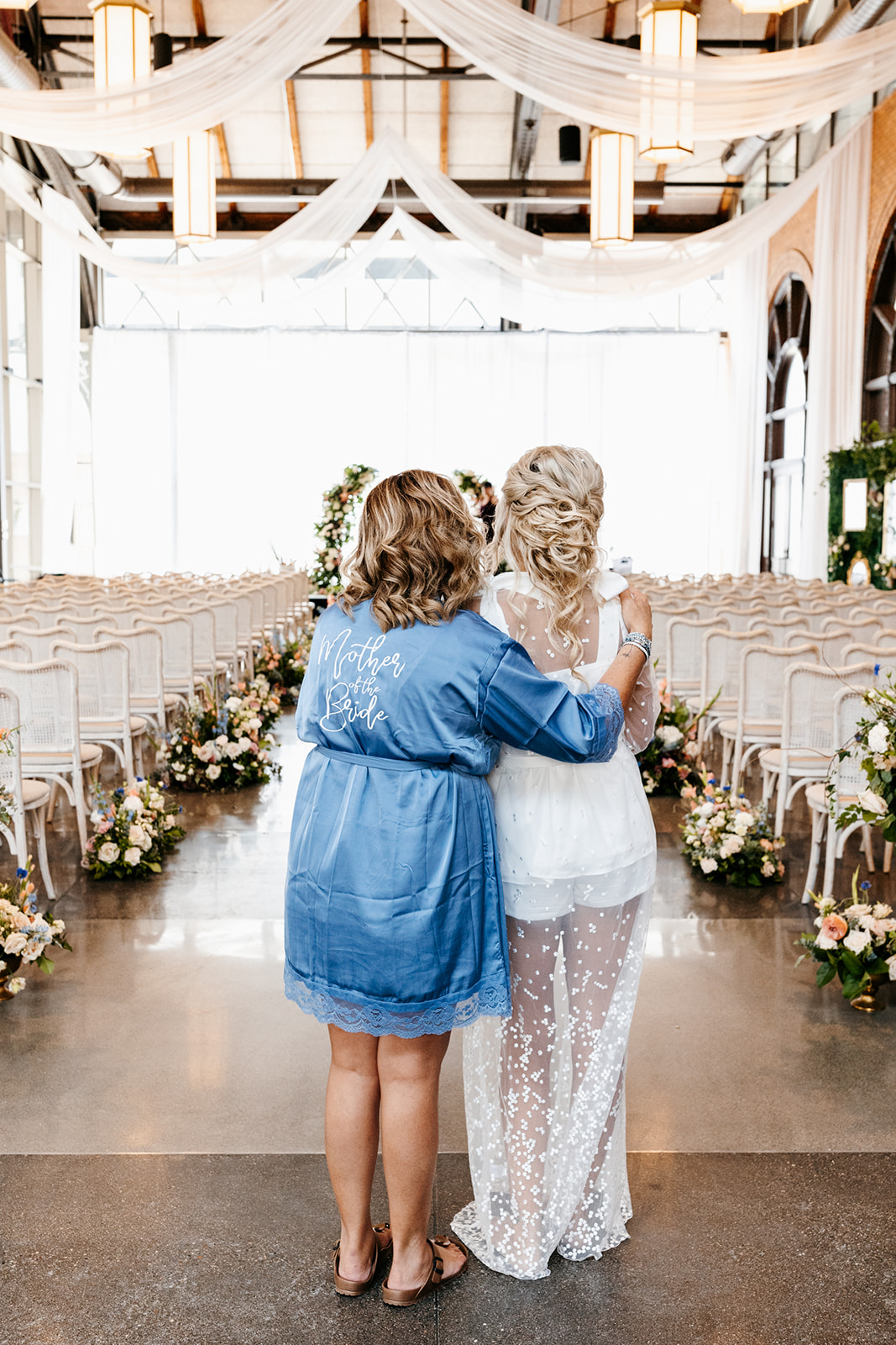 bride and mom wedding photo ideas