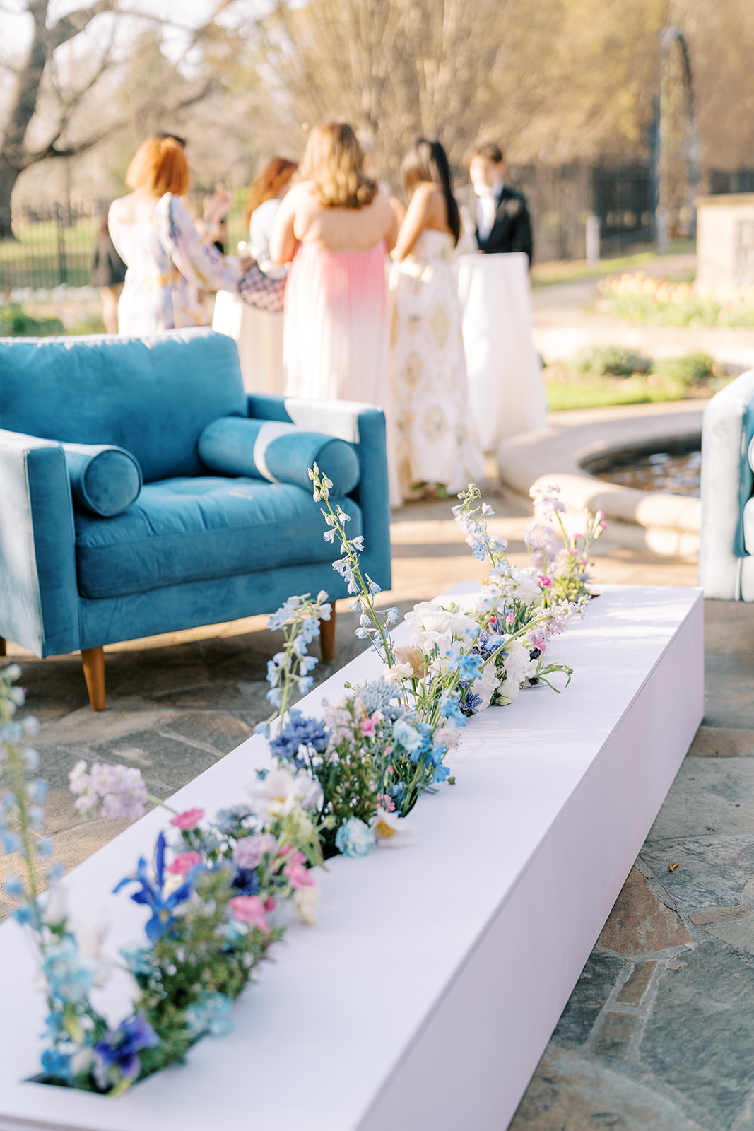 blue velvet chairs for modern outdoor cocktail hour