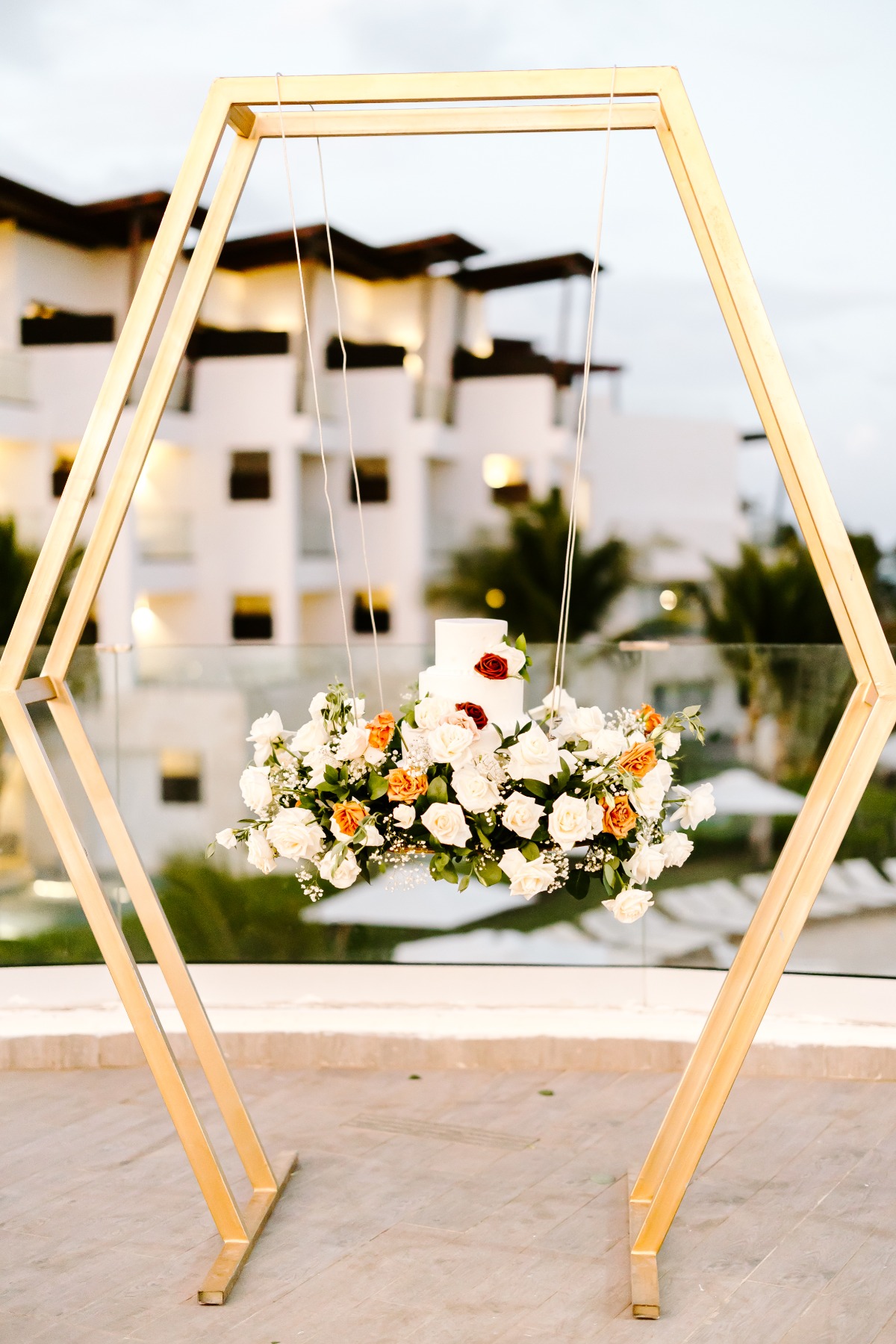 floating wedding cake