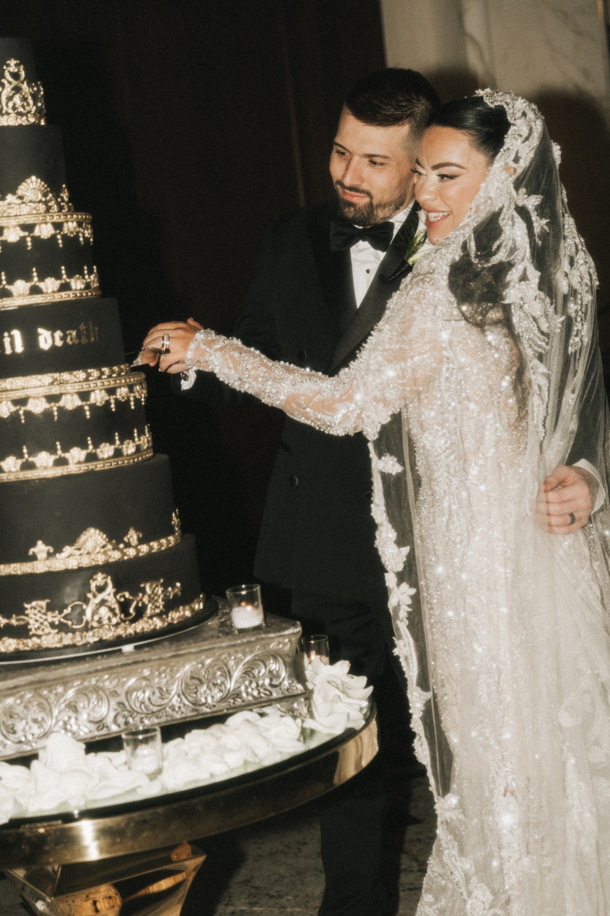 black and gold wedding cake