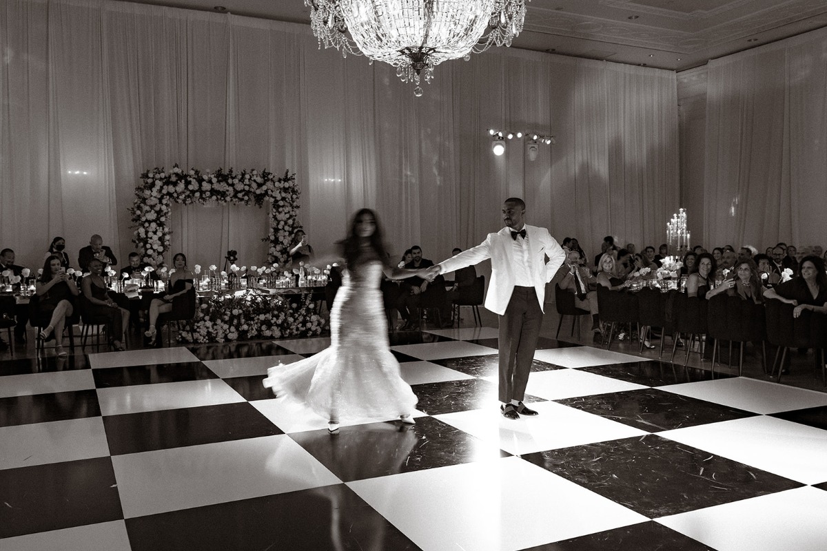 brittany-loren-nixon-library-wedding-92