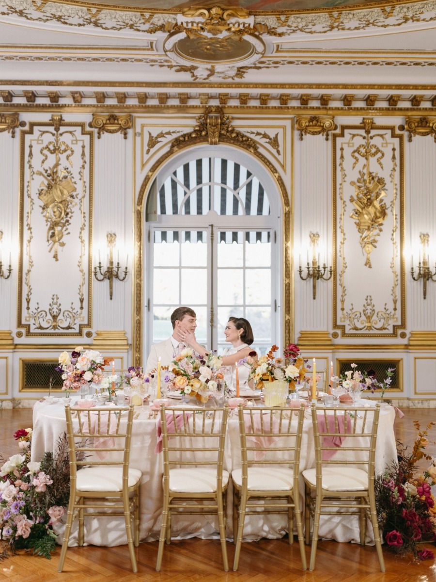 An estate wedding with all the grandeur of Gatsby and the Gilded Age