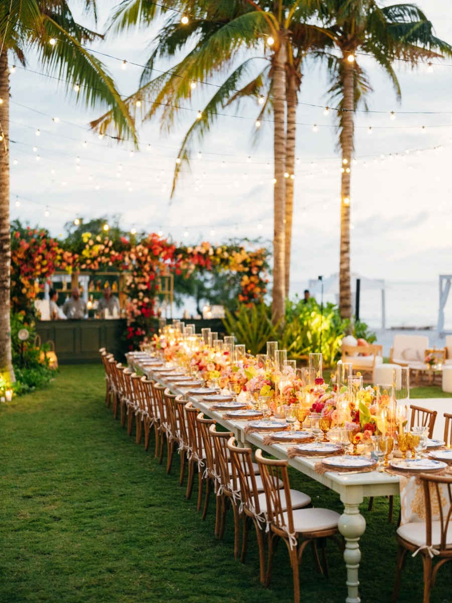 A beach wedding in Punta Mita with a subtly chic tropical theme