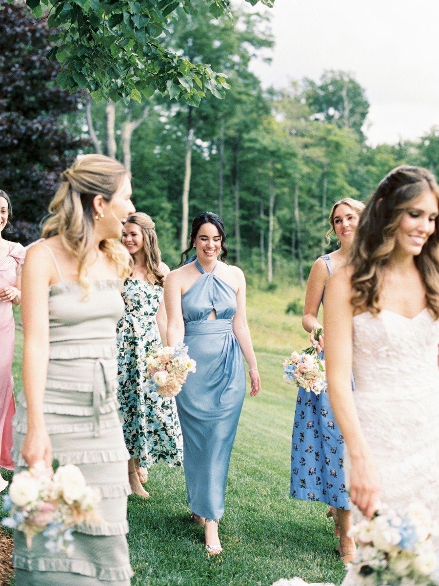 Should You Involve Friends and Family with Wedding Planning?