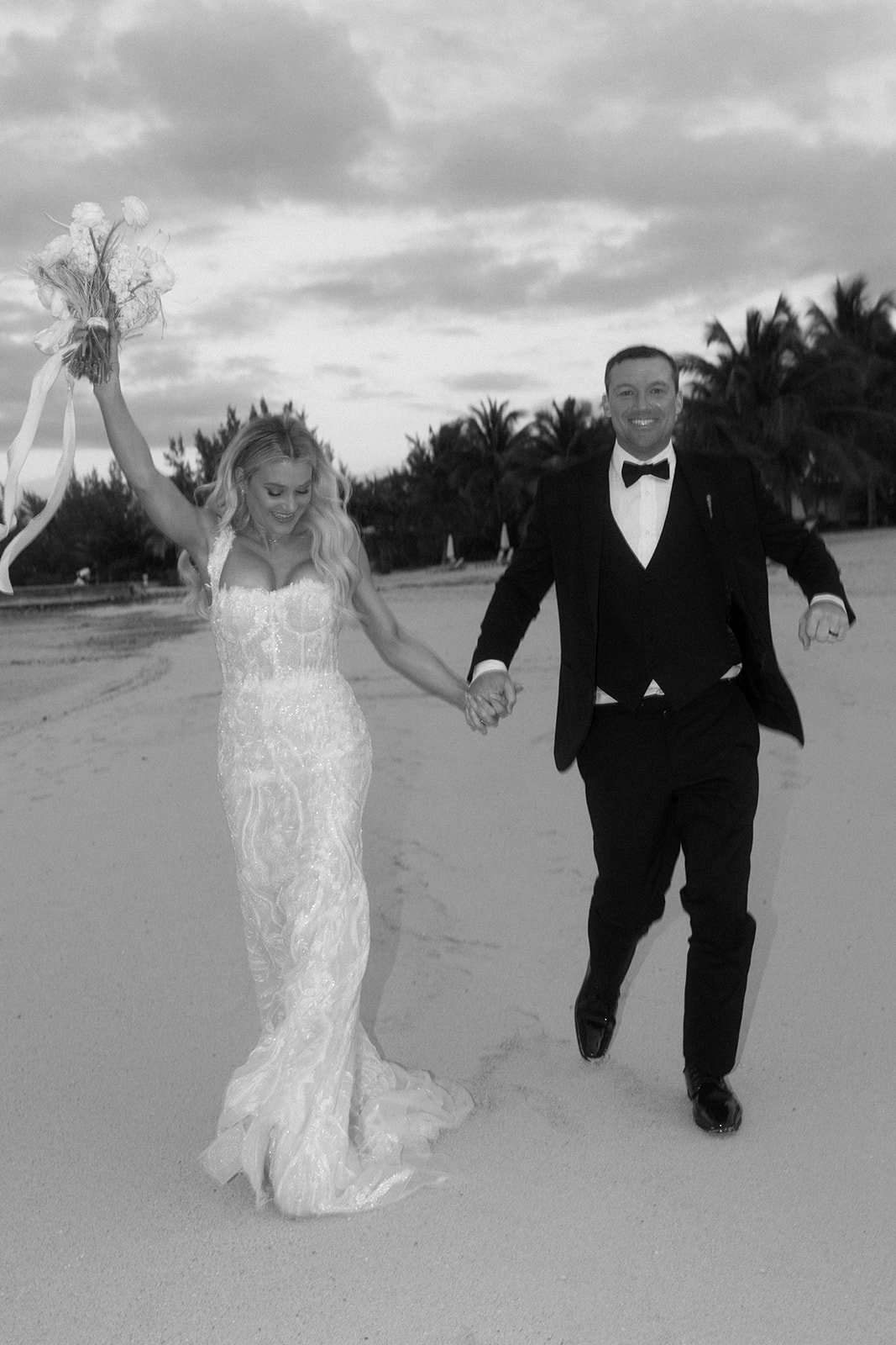 maeco-creative_the-other-side_bahamas-wedding_38