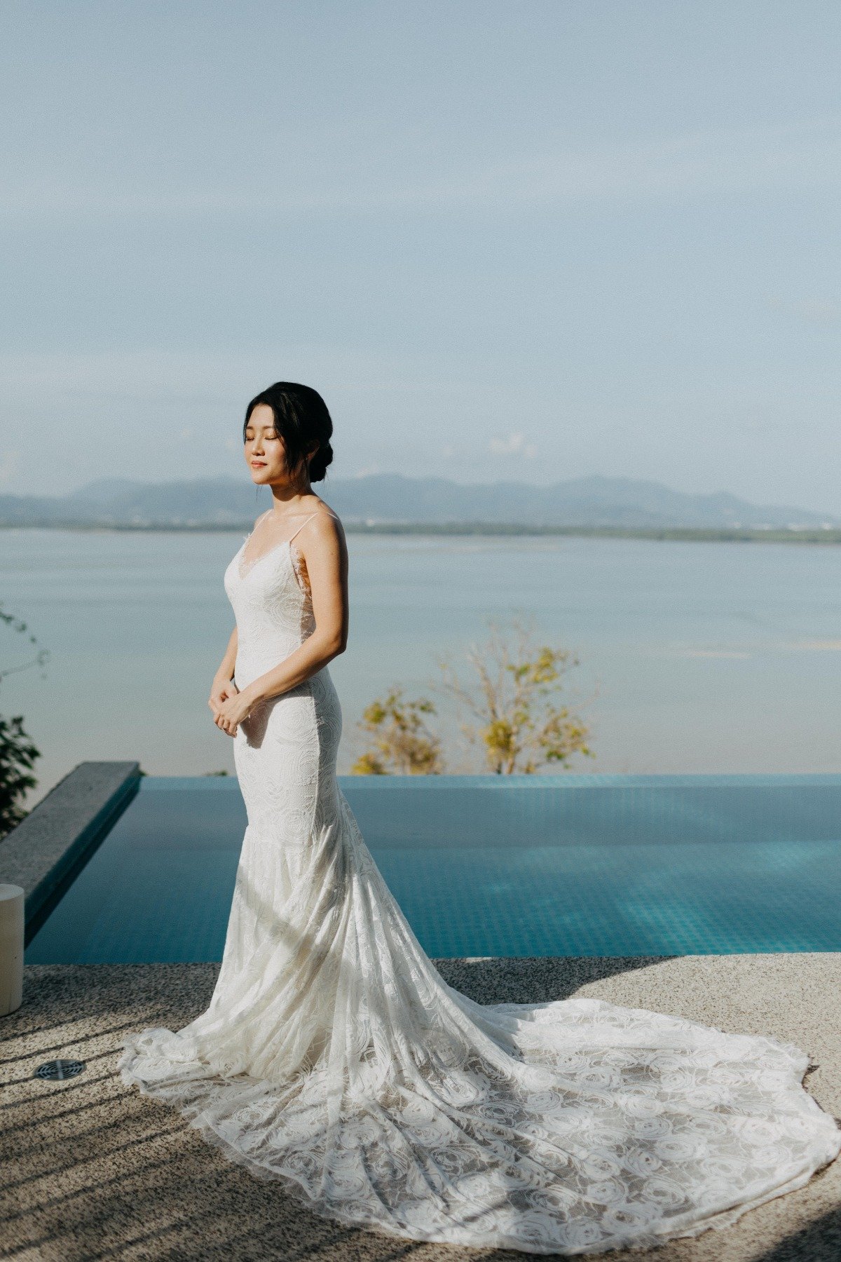 mermaid rosette lace wedding dress