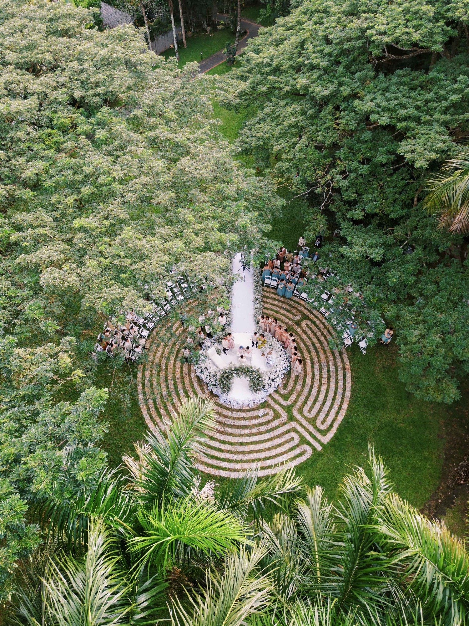 wedding venue with garden maze 