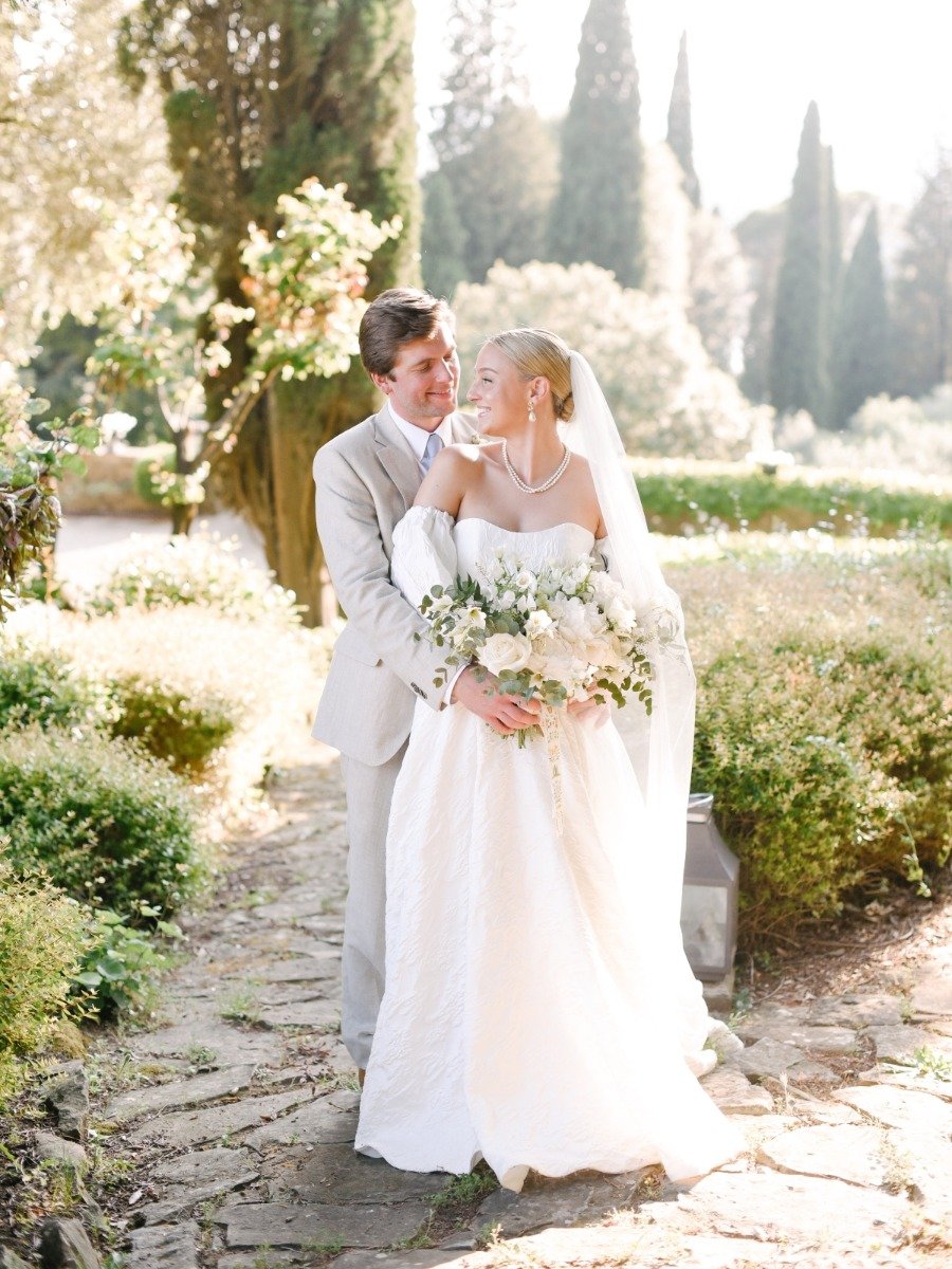 Guests wore pastels for this Florence wedding at Villa le Fontanelle