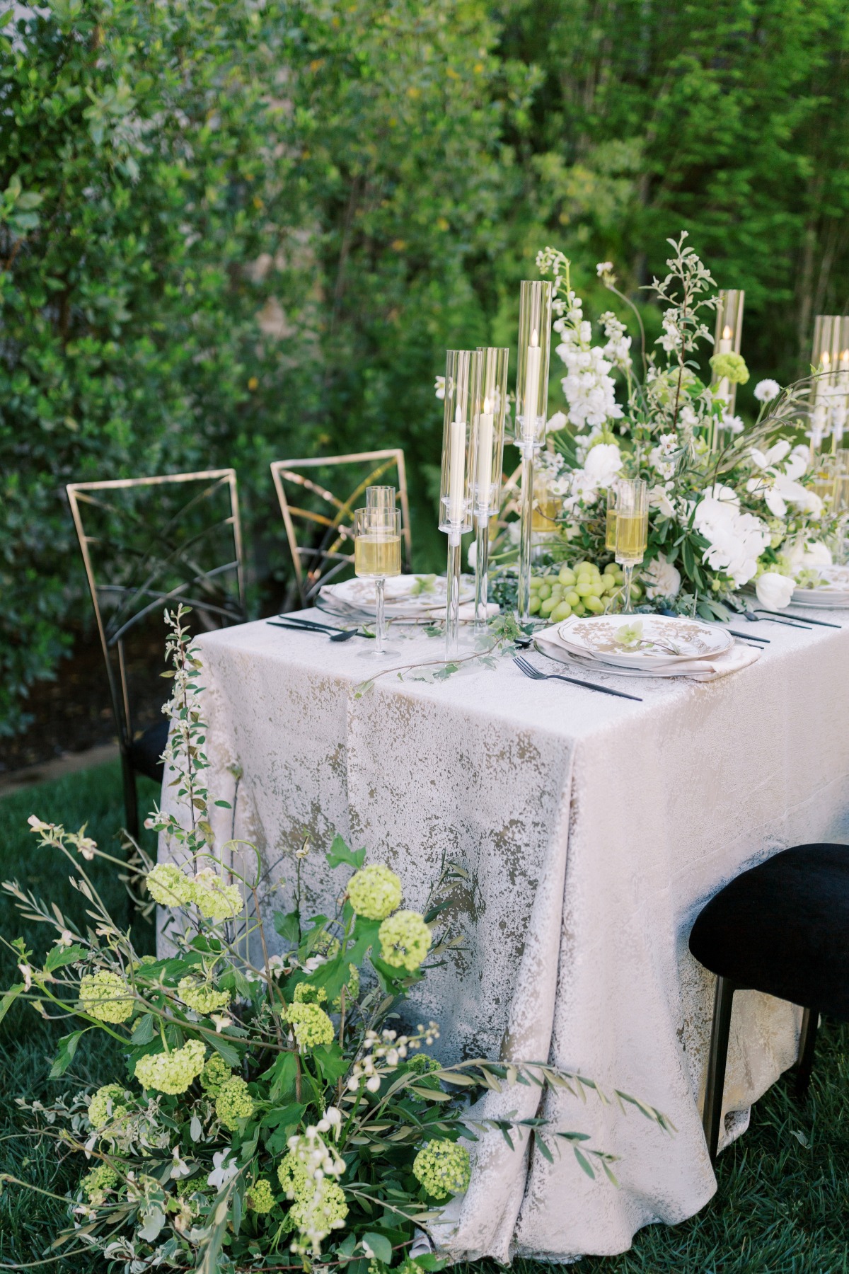 modern monochromatic wedding reception outdoors