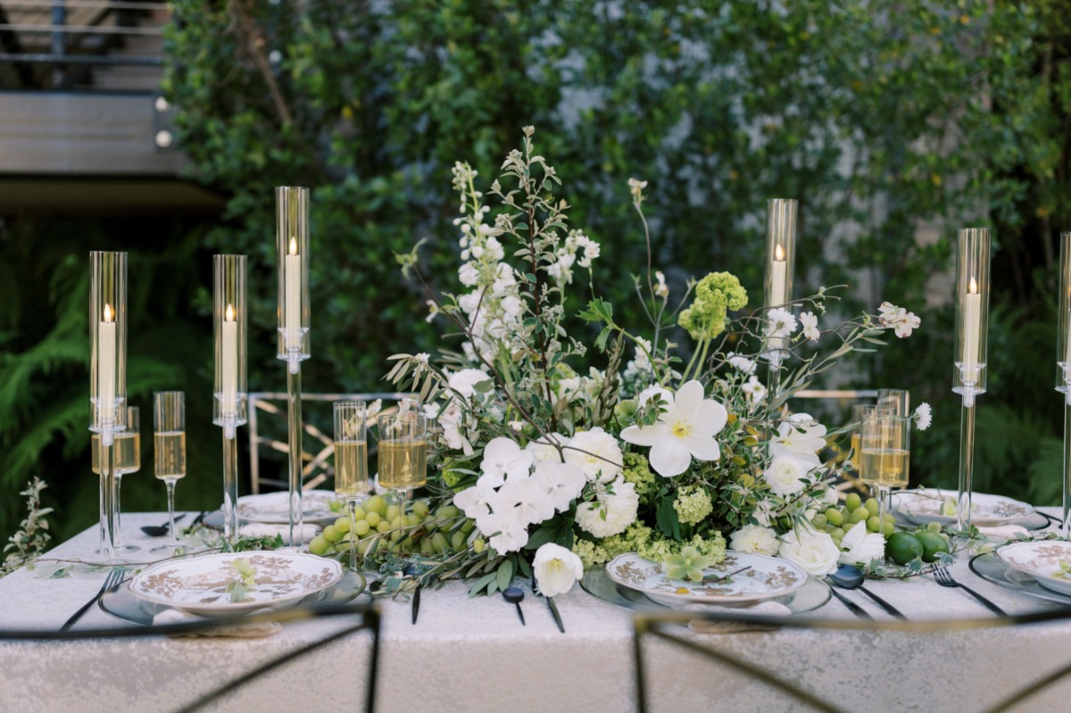 modern black and white wedding tablescape