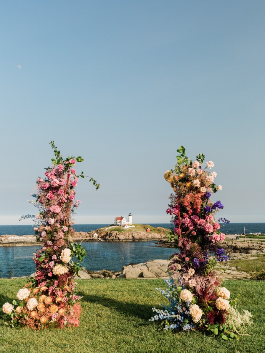 Modern luxury meets coastal beauty in this colorful wedding design