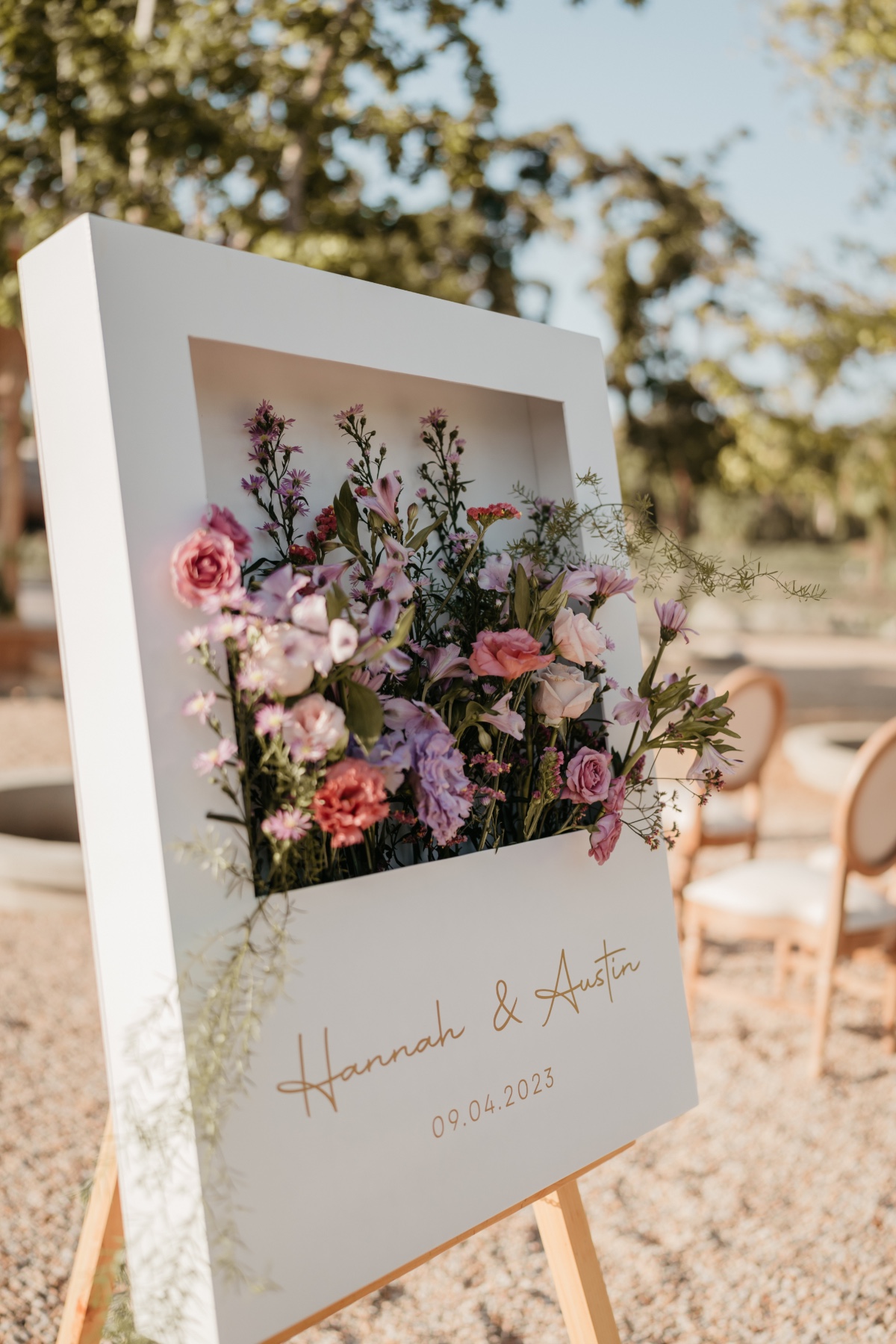 unique wedding welcome sign with flowers