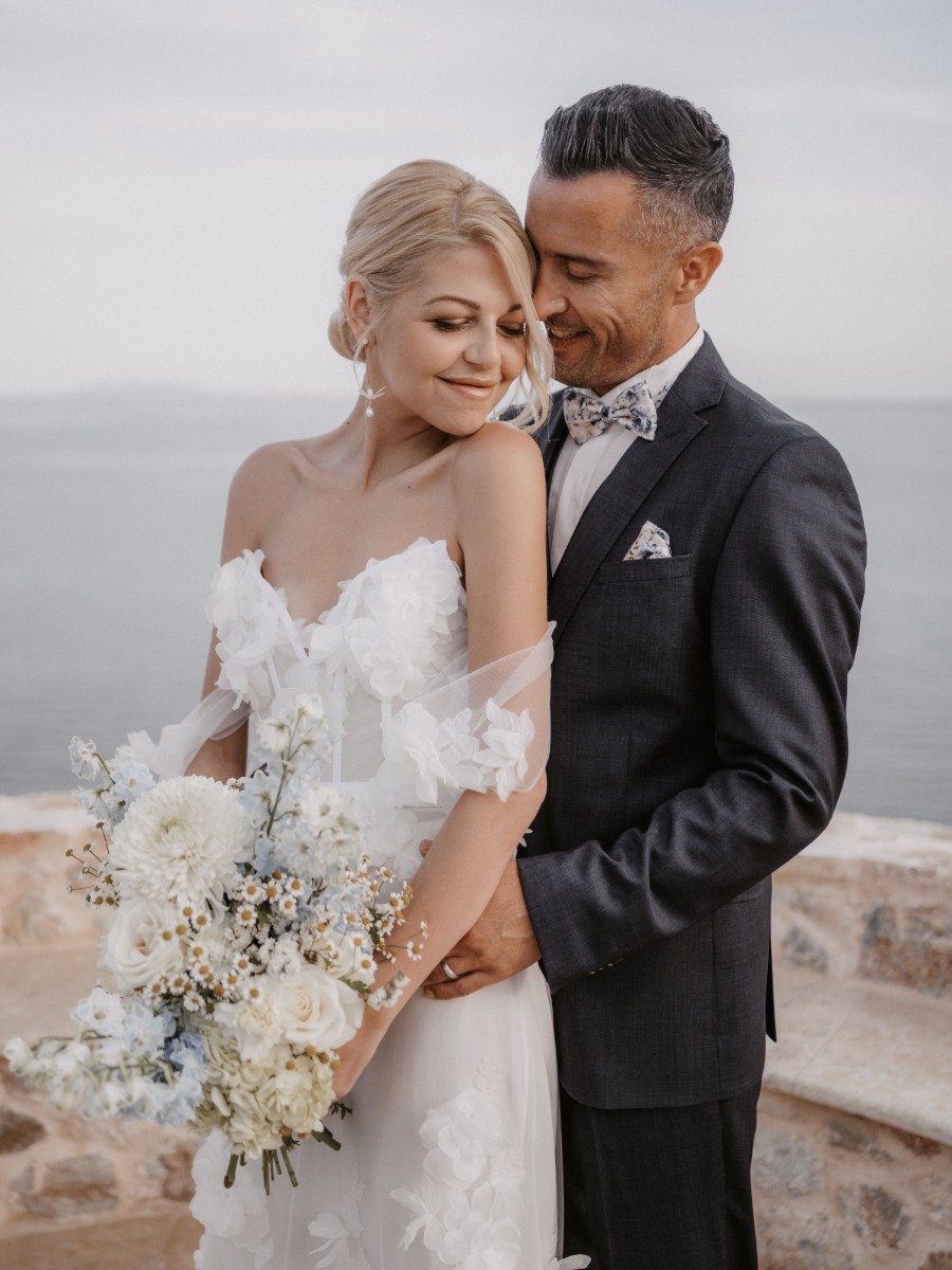 The Aegean Sea Was The Inspiration Behind This Stunning Ios Wedding