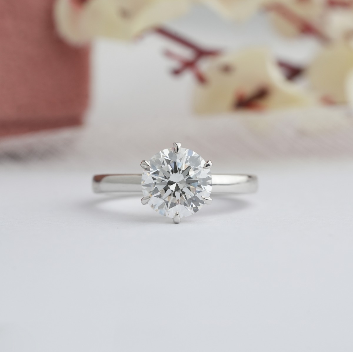 classic-solitaire-ring